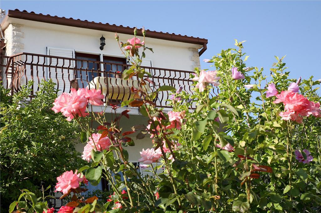 Apartments Maletic Kastela Exterior photo