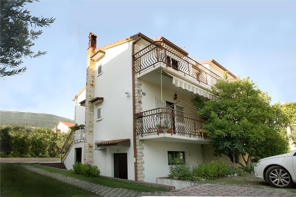 Apartments Maletic Kastela Exterior photo